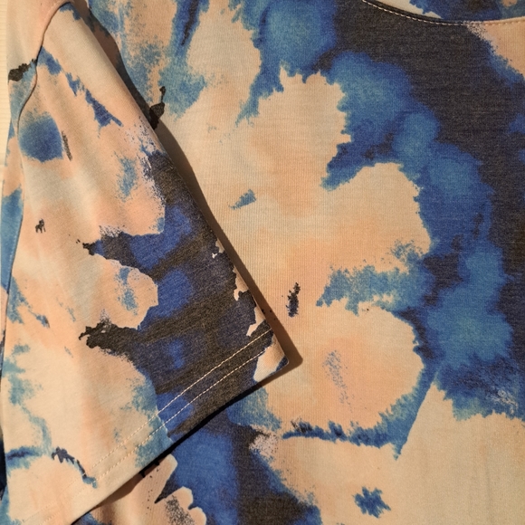 TEK GEAR blouse in size 1X colors. - Picture 2 of 12